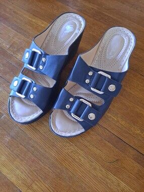 Atalina Comfort Slide Sandals with Buckle Detail - Black